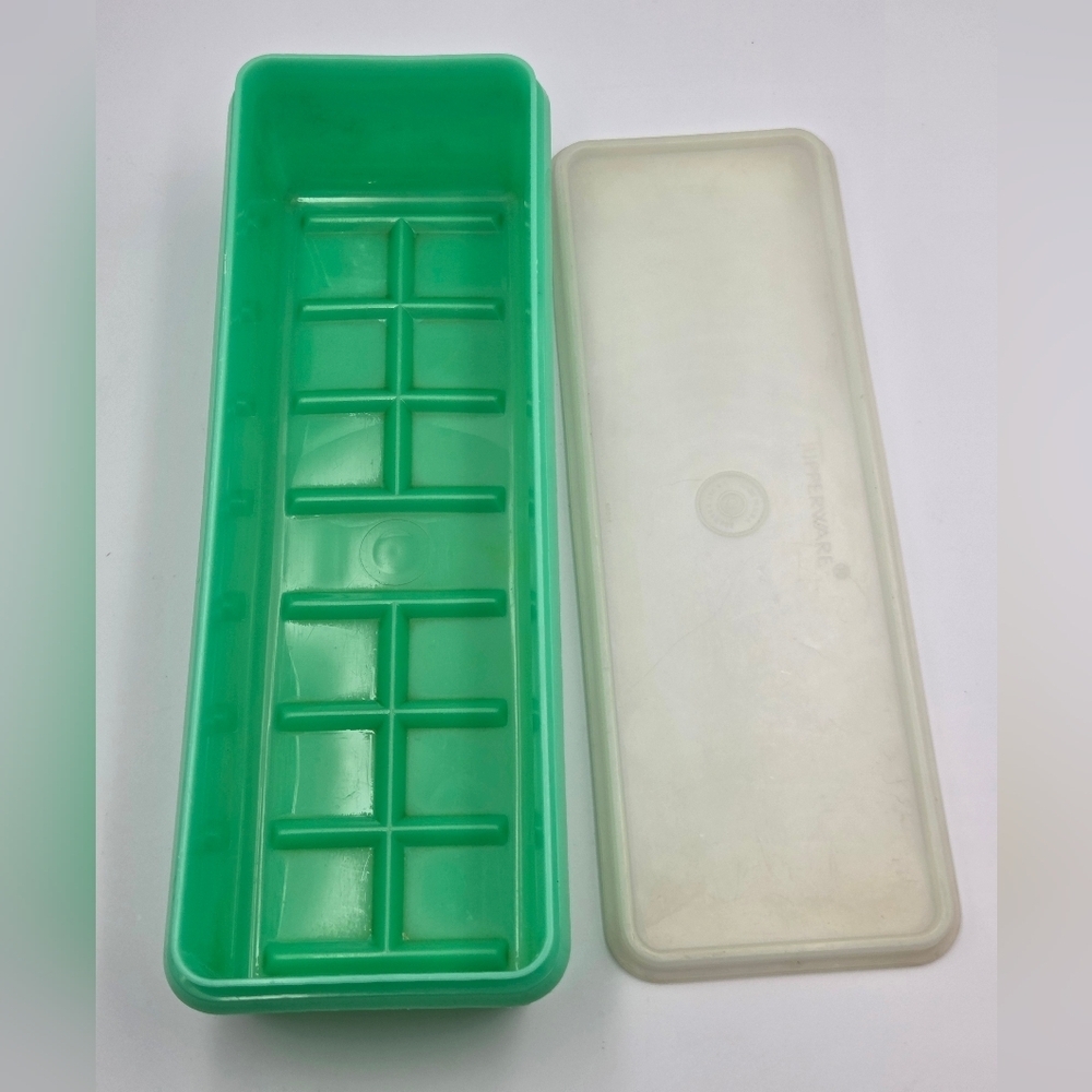 VTG Tupperware Jadeite Green Celery‎ Keeper 892 with lid 893